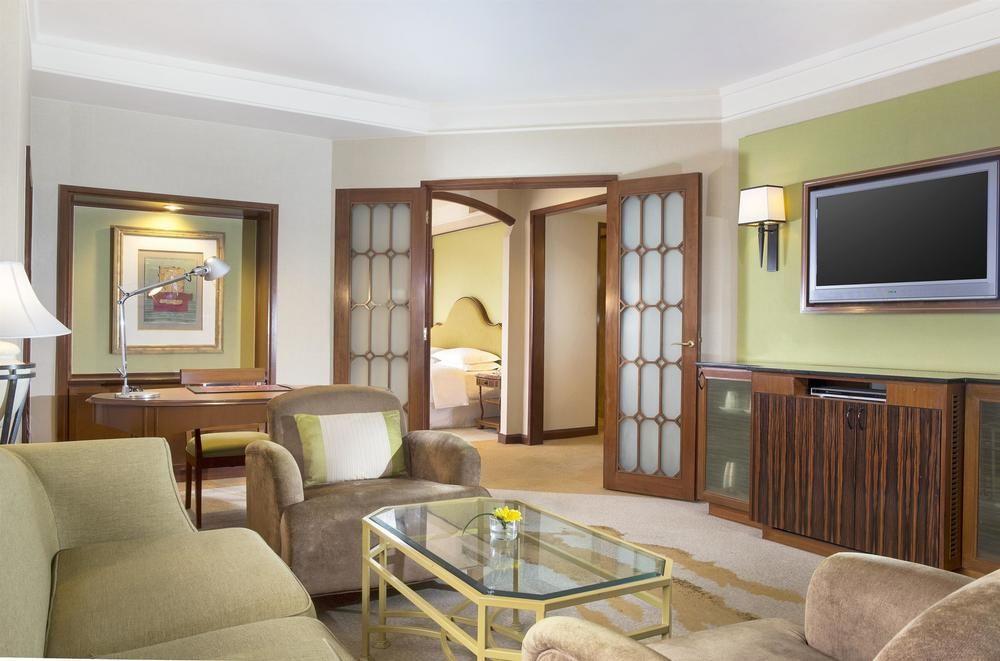 Sheraton Imperial Kuala Lumpur Hotel Exteriér fotografie Suite at the Taj Mahal Palace, Mumbai